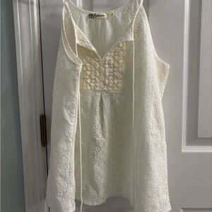White textured lace tank